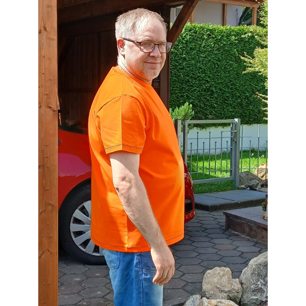 Schnittmuster für Herren-Basic-Shirt Leo – PDF & Beamerdatei