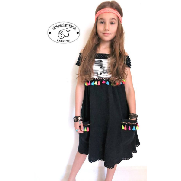 Drehkleid Glöckchen von vorne – Perfektes Mädchenkleid nähen