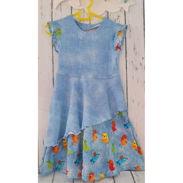 Schnittmuster für Kinder-Drehkleid – Mädchenkleid mit Flügelärmeln nähen leicht gemacht