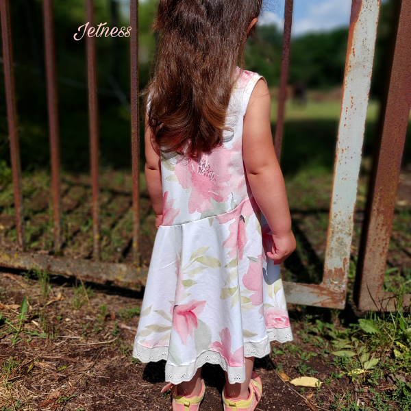 Schnittmuster für ein festliches Kinderkleid – ideal für Feiern