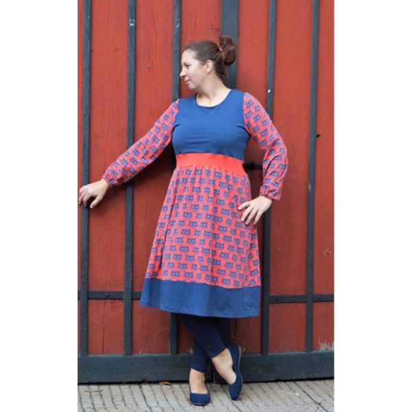 Jerseykleid kombinieren – verschiedene Looks
