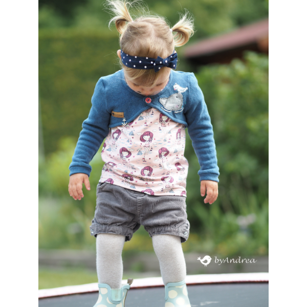 Kinderbolero Bea – Kombination mit einer Hose