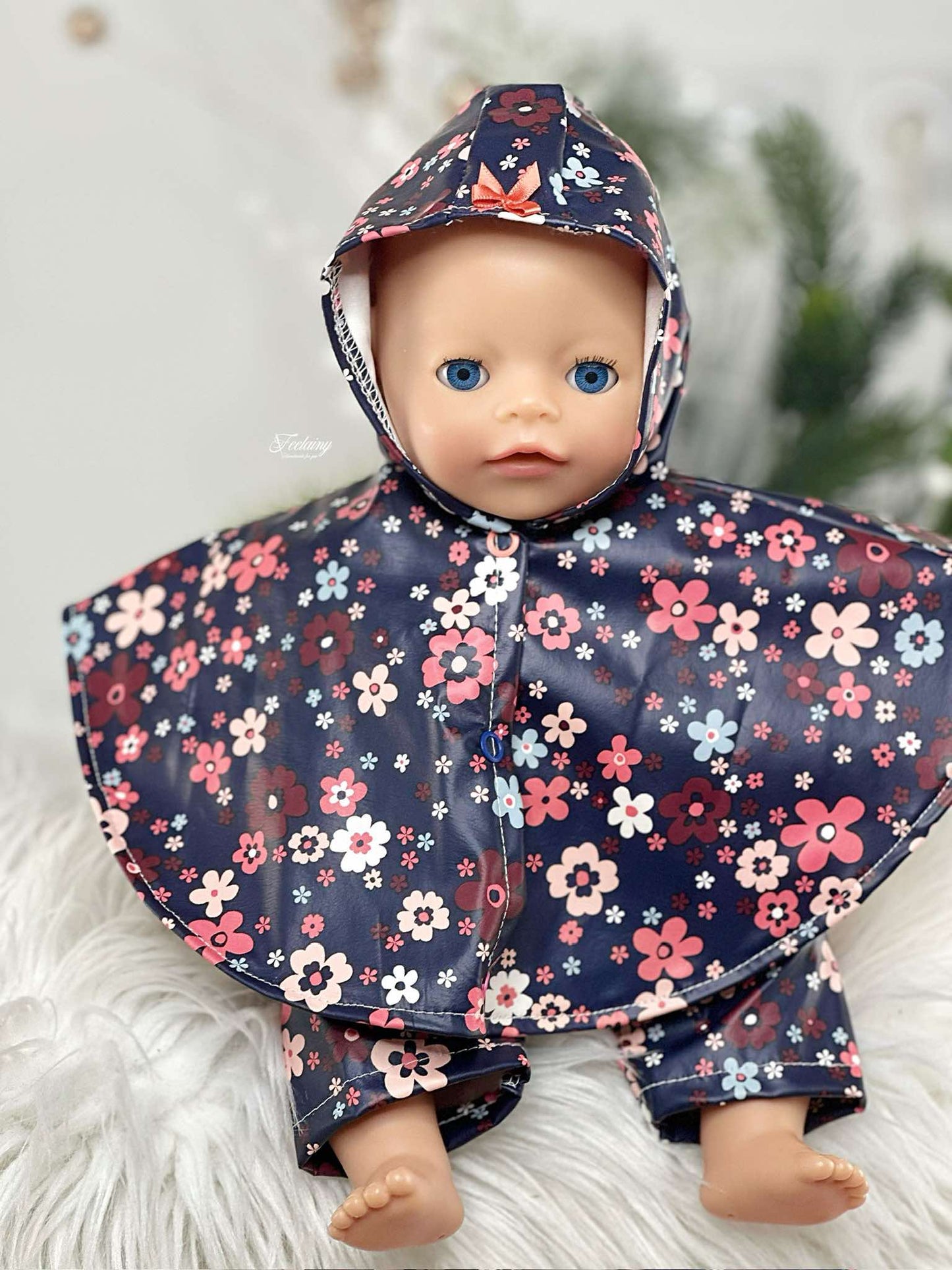 Poncho für Puppe nähen – einfaches Schnittmuster im Sparpaket enthalten